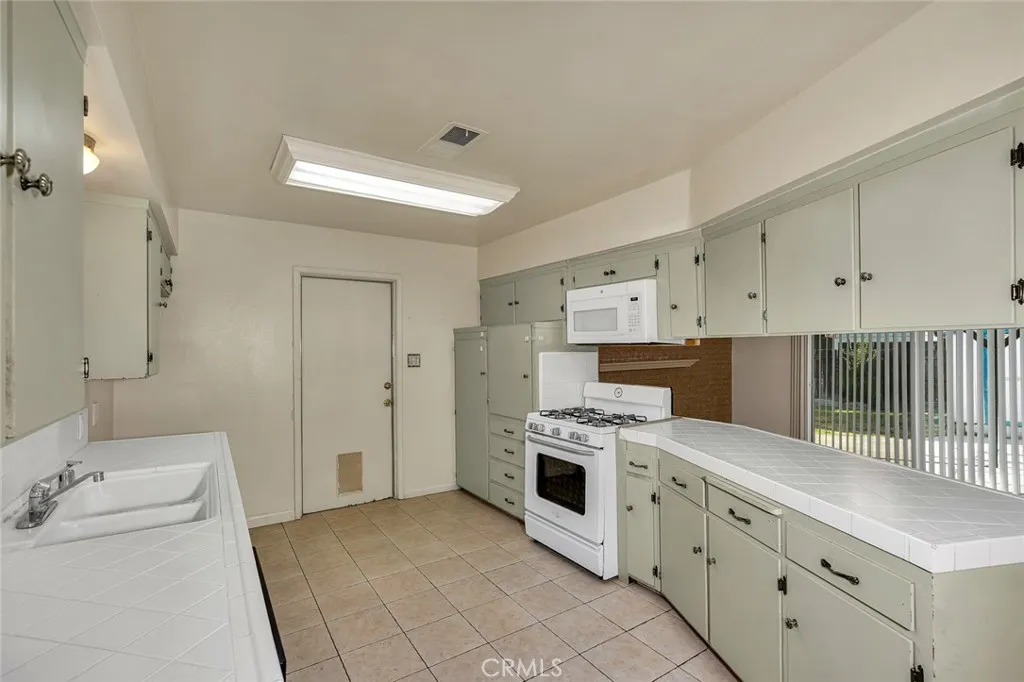 Additional image 10 of 635 Brookdale Dr, Merced, CA 95340