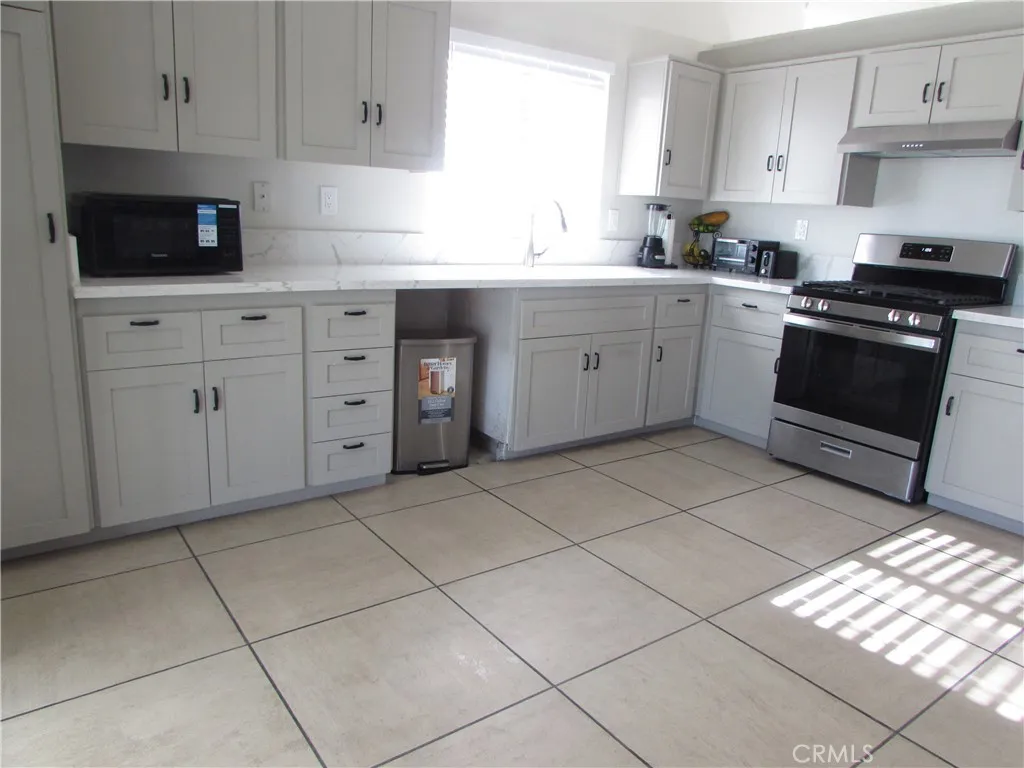 Additional image 9 of 11424 Dartmouth Court, Adelanto, CA 92301