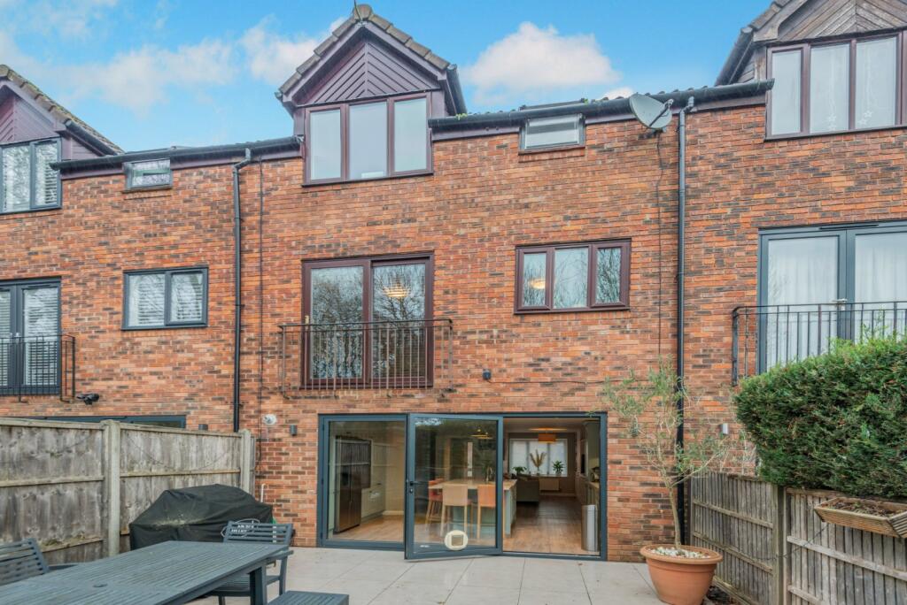 Additional image 20 of Harvesters, St. Albans, Hertfordshire