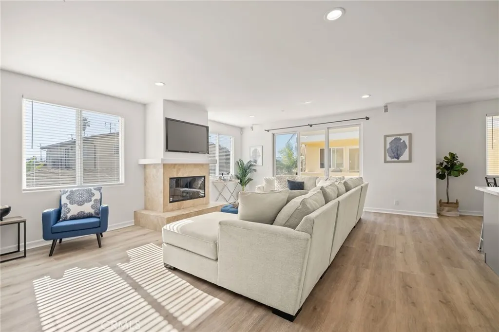Additional image 9 of 204 N Prospect Ave Unit B, Redondo Beach, CA 90277