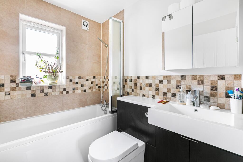 Additional image 12 of Longacres, St Albans, AL4