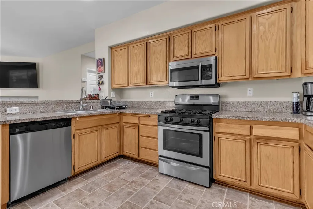 Additional image 14 of 42519 Cinnabar Court, Lancaster, CA 93536