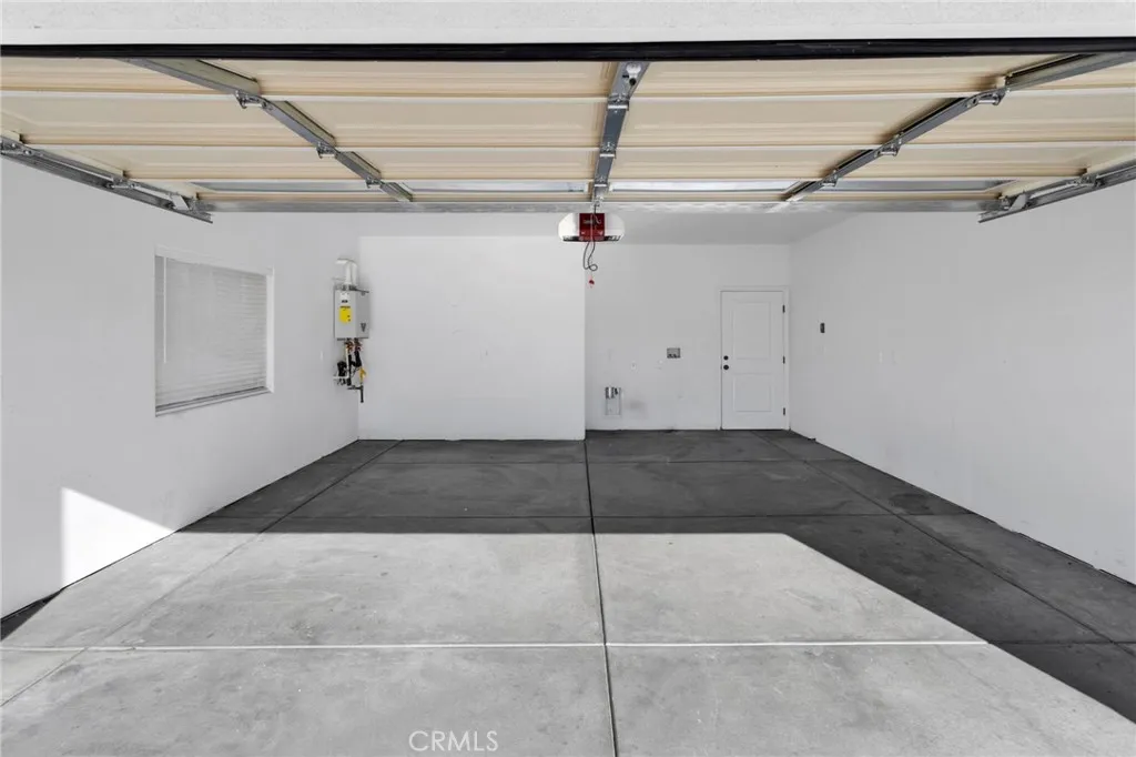 Additional image 8 of 16150 Smoke Tree St, Hesperia, CA 92345