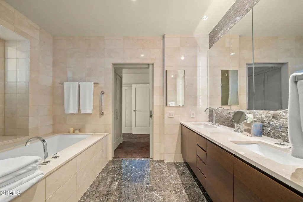 Additional image 8 of 900 W Olympic Boulevard Unit 36J, Los Angeles, CA 90015