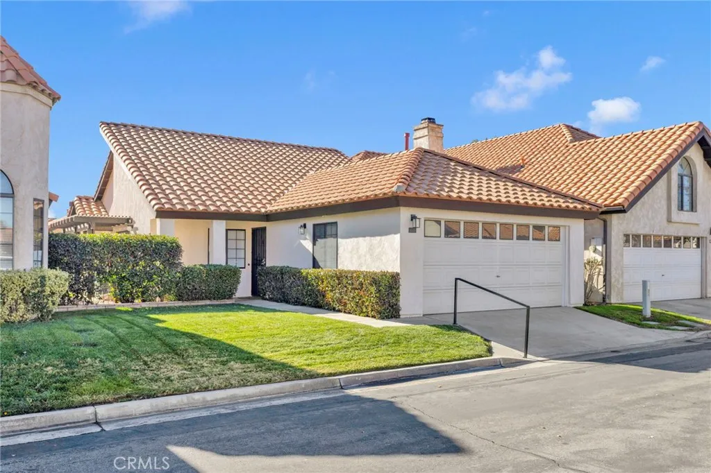 Additional image 2 of 19265 Pine Way, Apple Valley, CA 92308