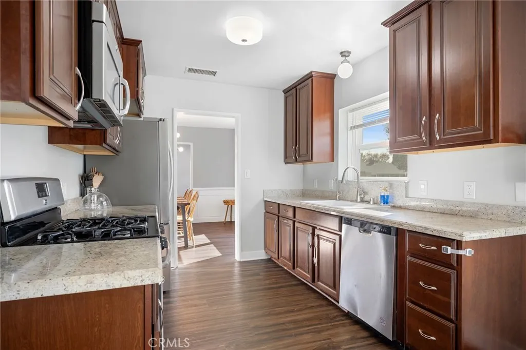 Additional image 54 of 505 Cambridge Drive, Burbank, CA 91504