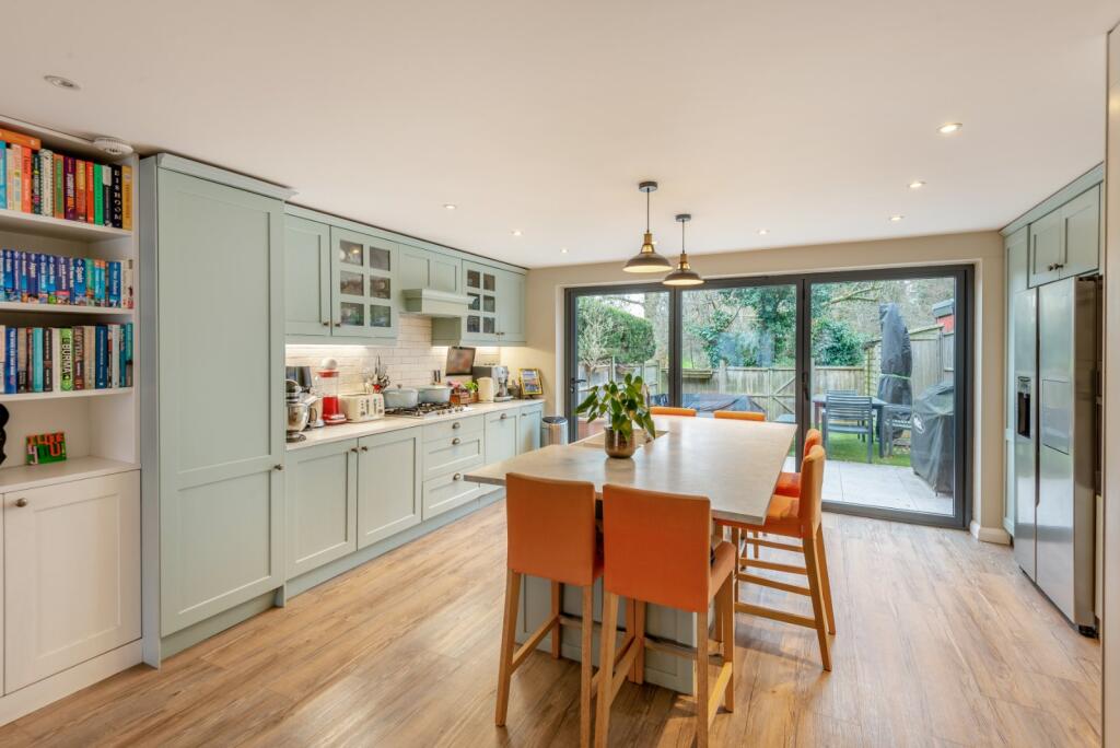 Additional image 4 of Harvesters, St. Albans, Hertfordshire