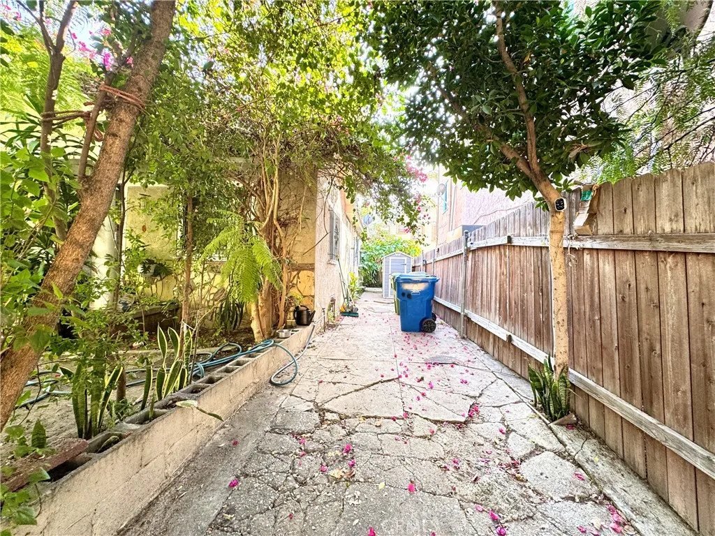 Additional image 3 of 1546 30th, Los Angeles, CA 90007