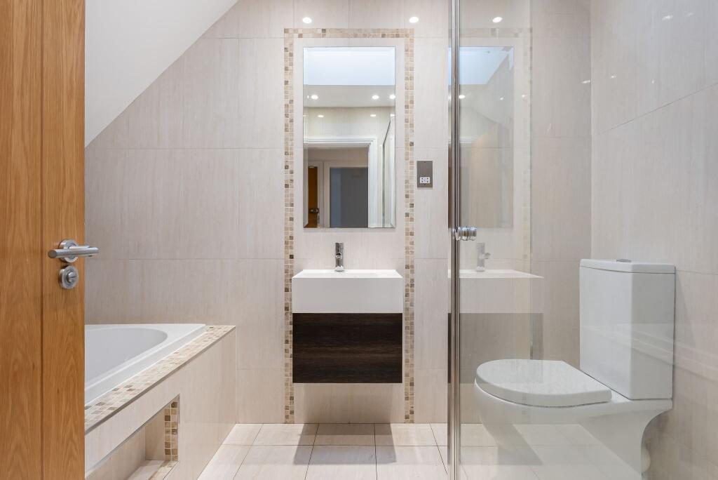 Additional image 13 of Bluebridge Road, Brookmans Park, AL9