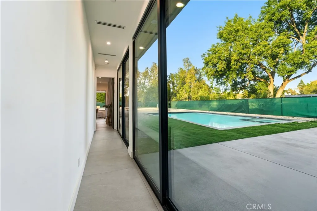 Additional image 10 of 23227 Burbank Boulevard, Woodland Hills, CA 91367