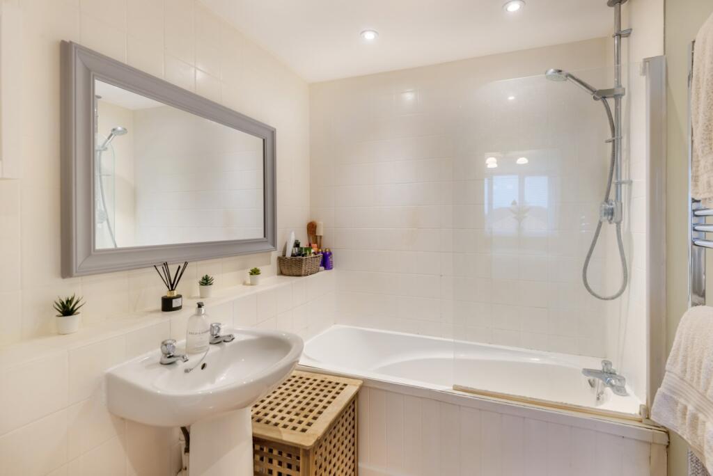 Additional image 17 of Harvesters, St. Albans, Hertfordshire