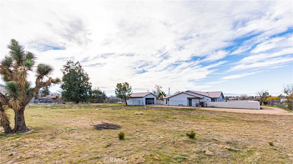 Additional image 95 of 9515 Juniper St, Apple Valley, CA 92308