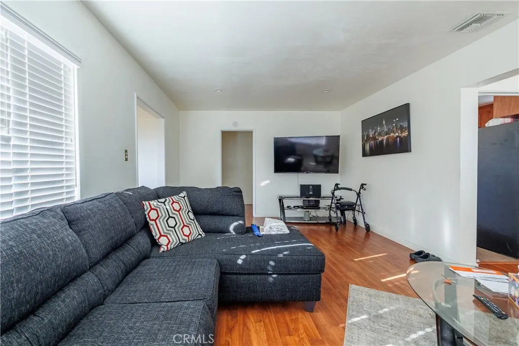 Additional image 8 of 3301 W 116th St, Inglewood, CA 90303