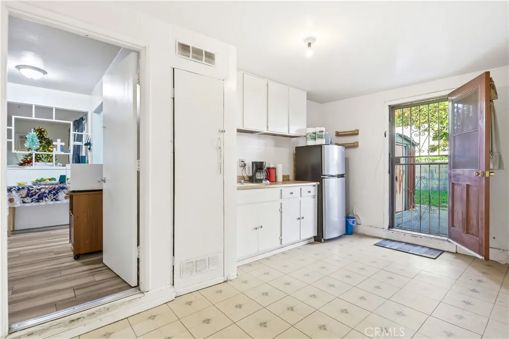 Additional image 37 of 11474 Gladstone, Sylmar, CA 91342