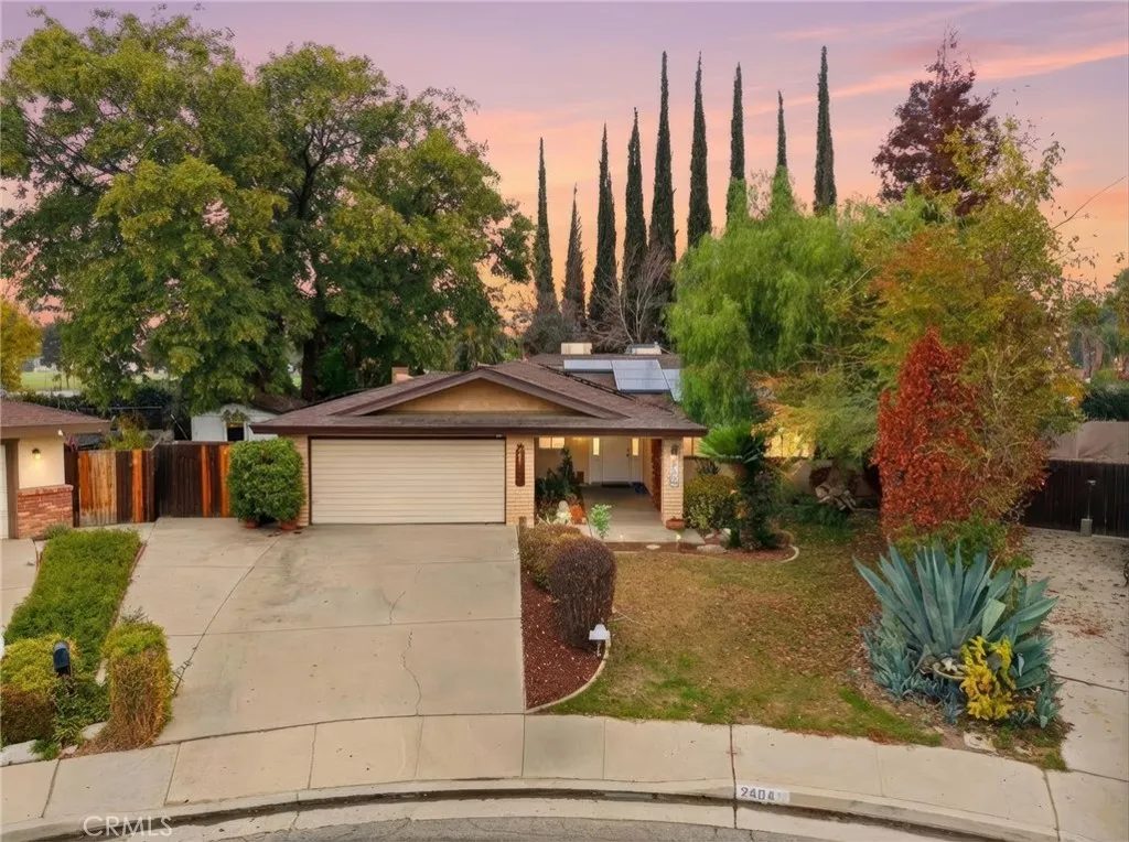 Additional image 2 of 2404 Prestwick Court, Bakersfield, CA 93309