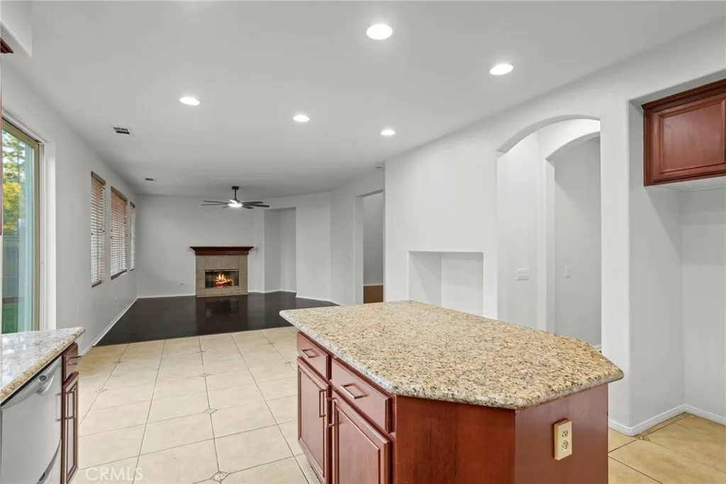 Additional image 60 of 12 Via De La Valle, Lake Elsinore, CA 92532