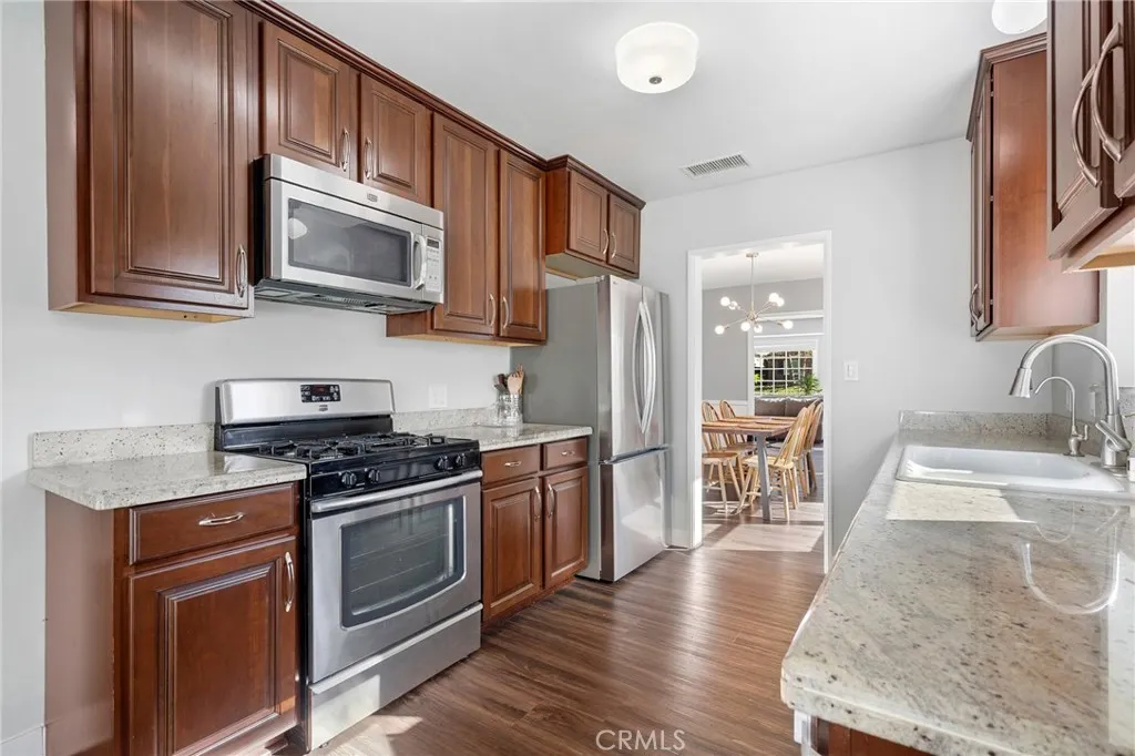 Additional image 55 of 505 Cambridge Drive, Burbank, CA 91504