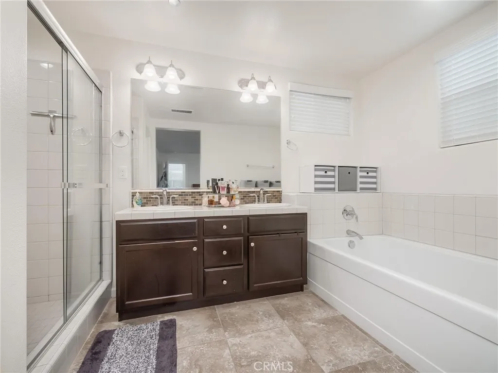 Additional image 41 of 6280 E Valley Edge Drive, Fresno, CA 93727