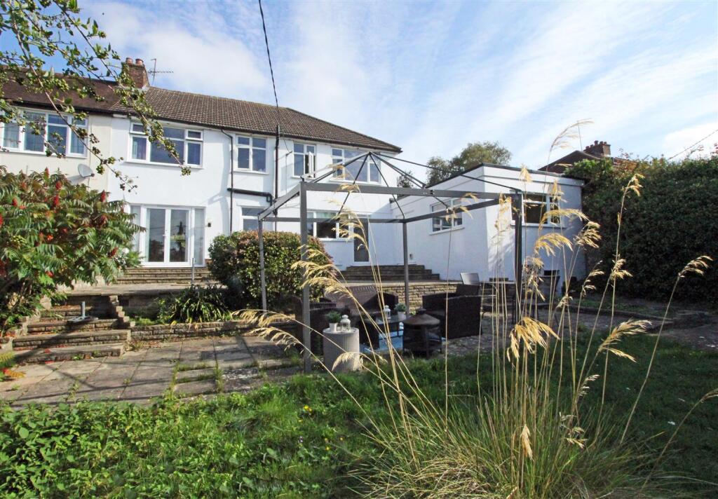 Additional image 27 of Old Watling Street, Flamstead, St. Albans