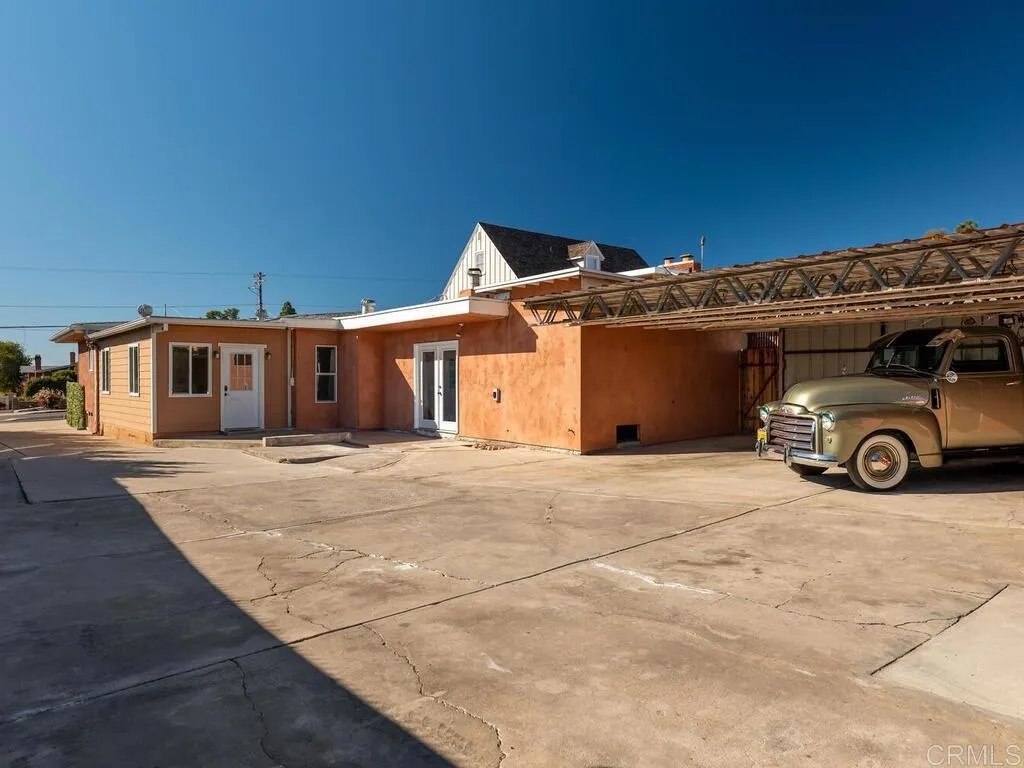 Additional image 106 of 511 Hilltop Dr, Chula Vista, CA 91910