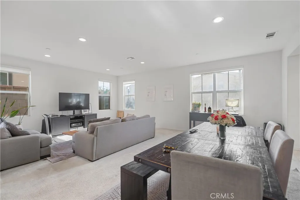 Additional image 13 of 2811 E Kendall Ln, Ontario, CA 91761