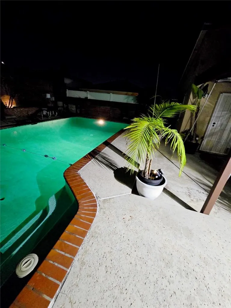 Additional image 100 of 10624 S 6th Ave, Inglewood, CA 90303