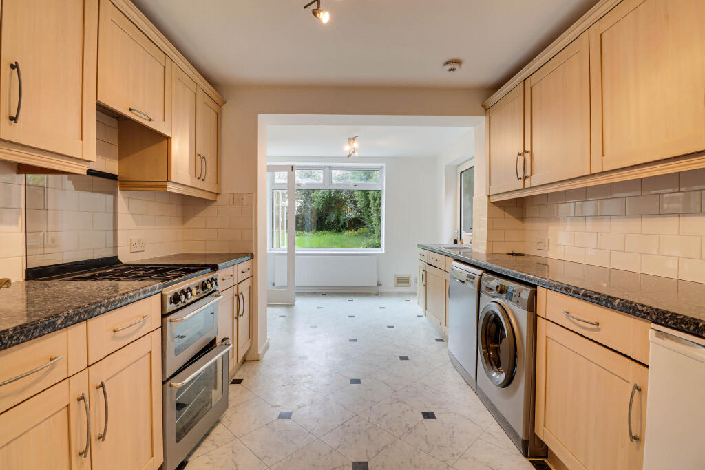 Additional image 3 of Tippendell Lane, Chiswell Green, St Albans, AL2