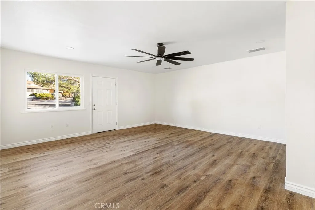 Additional image 102 of 19125 Hupa Rd, Apple Valley, CA 92307