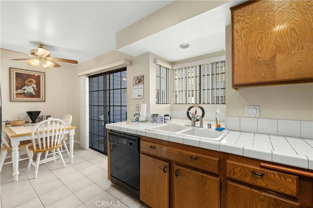 Additional image 7 of 5707 Topanga Canyon Boulevard Unit 5, Woodland Hills, CA 91367