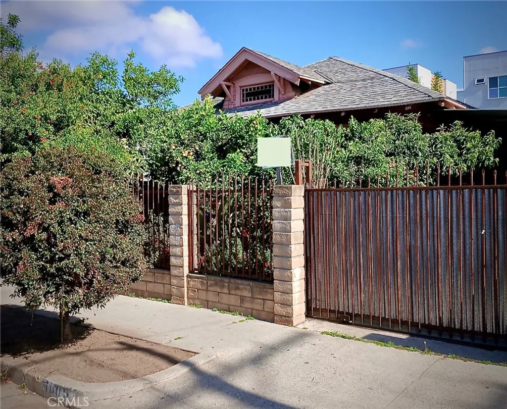 Additional image 3 of 1605 W 35th, Los Angeles, CA 90018