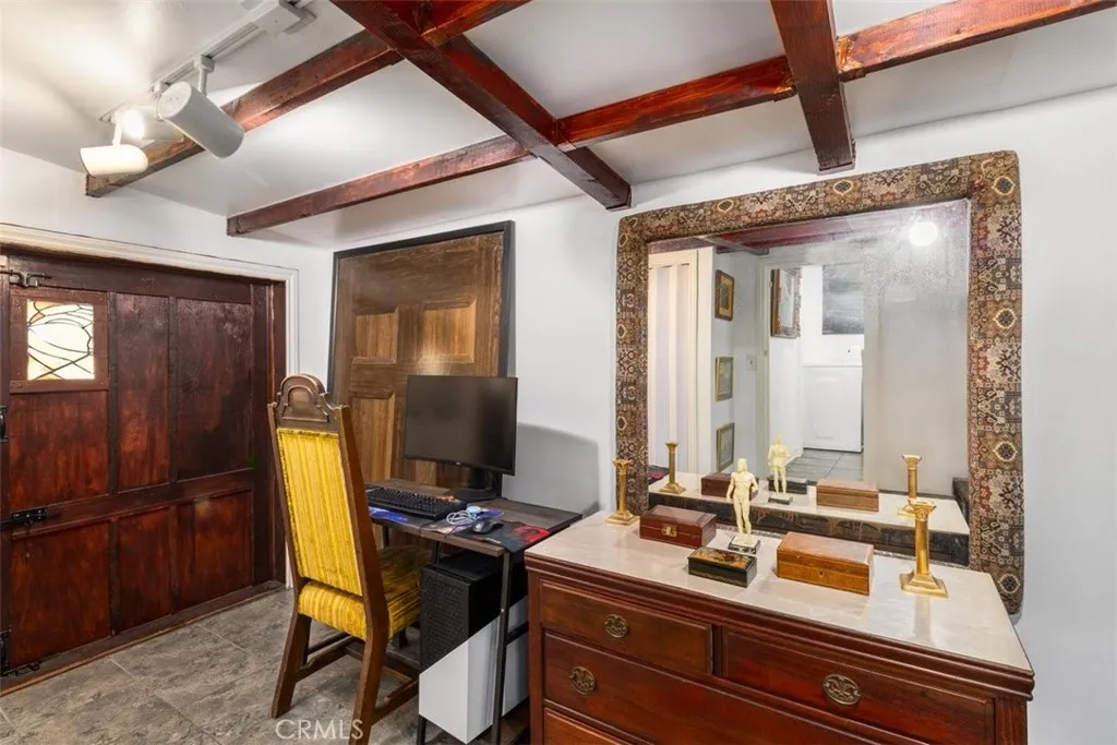 Additional image 18 of 657 W 66th St, Los Angeles, CA 90044