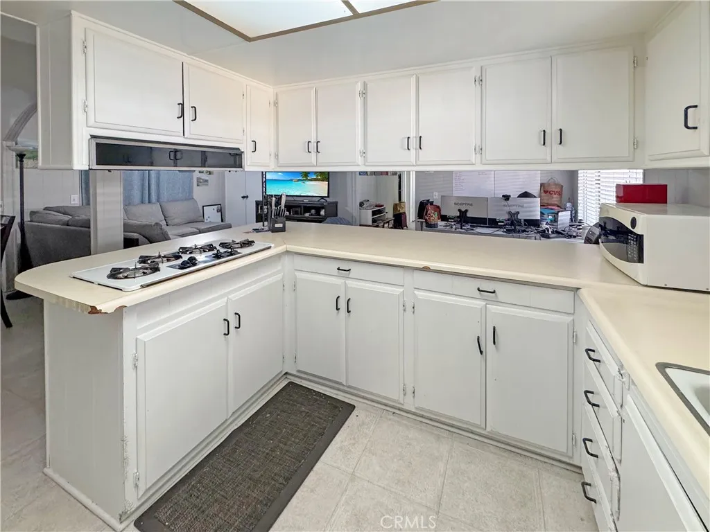 Additional image 12 of 201 W Collins Avenue Unit 24, Orange, CA 92867