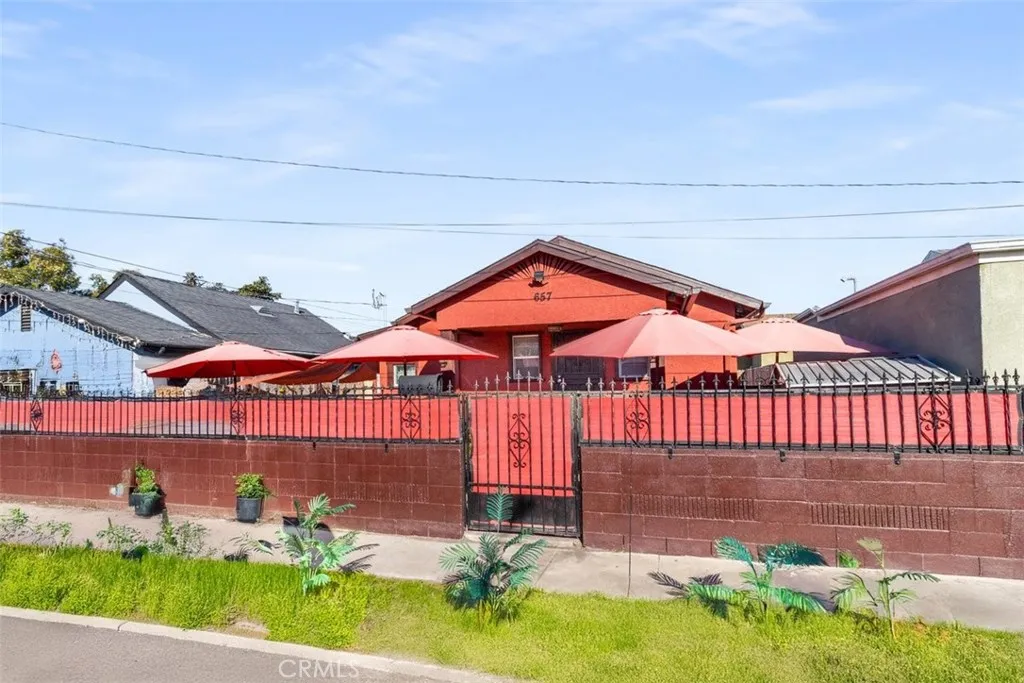 Additional image 2 of 657 W 66th St, Los Angeles, CA 90044