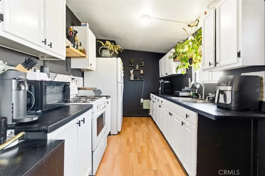 Additional image 18 of 19449 Chamisal St, Adelanto, CA 92301