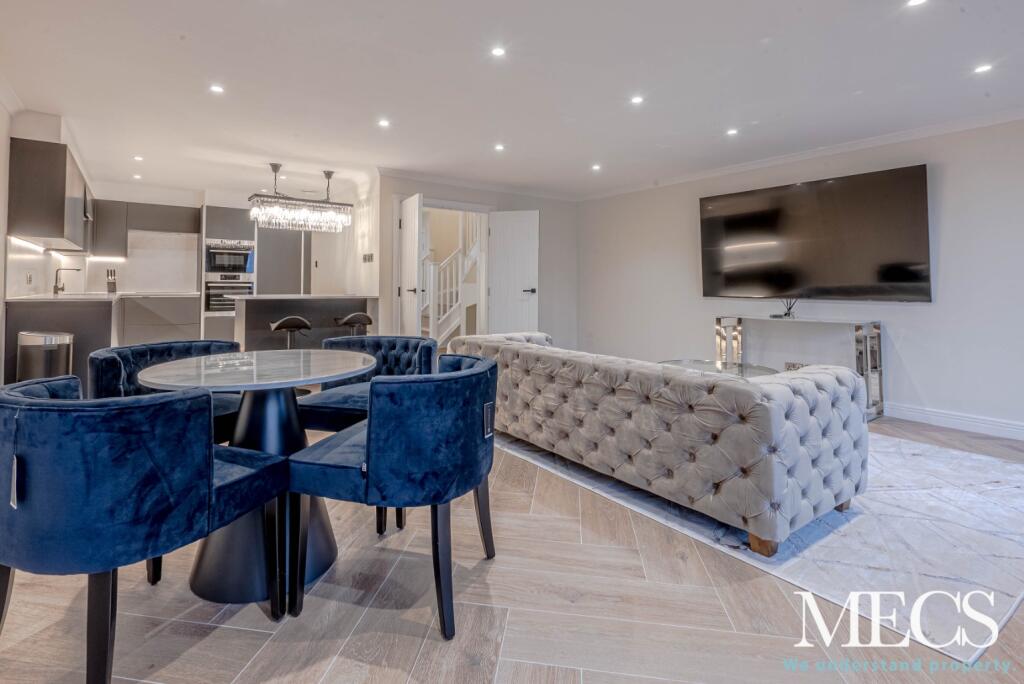 Royal Arch Apartments, The Mailbox, Wharfside Street, Birmingham, B1 1RB