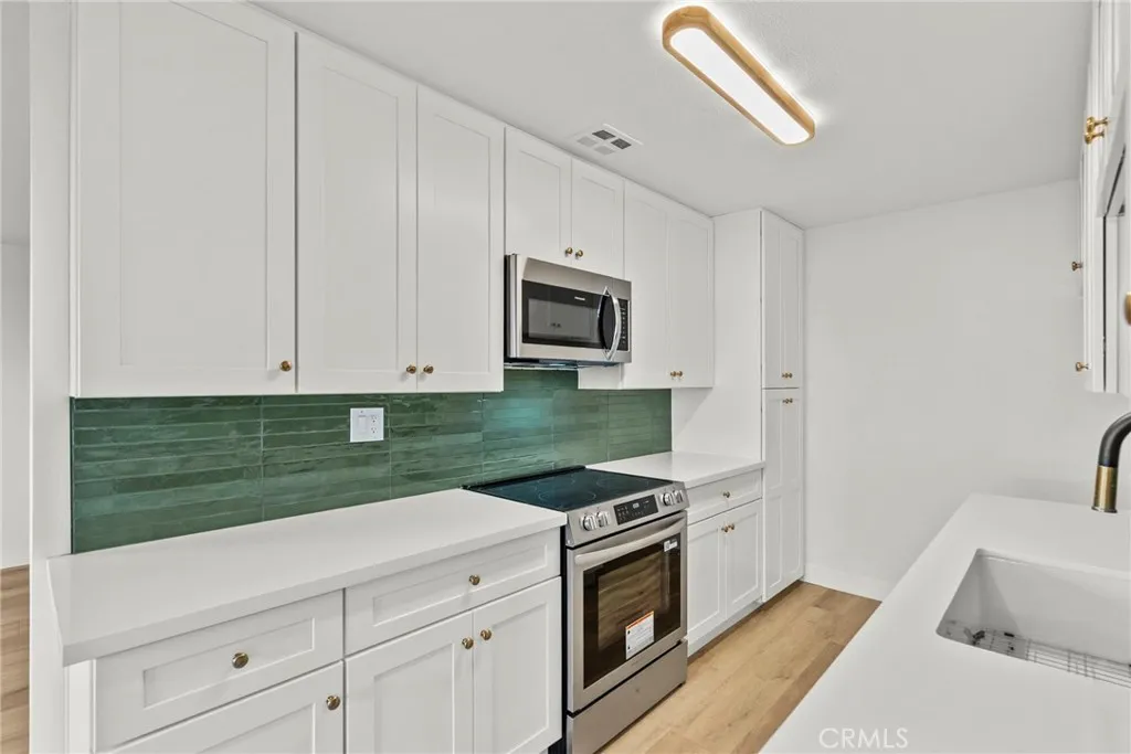 Additional image 41 of 5400 Newcastle Unit 12, Encino, CA 91316