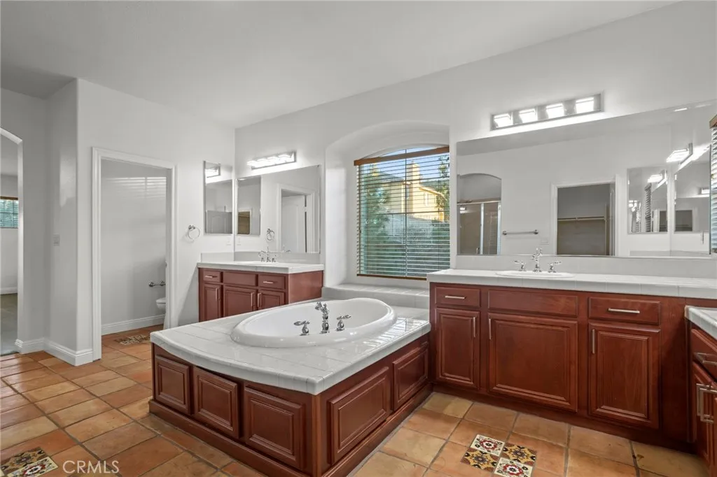 Additional image 31 of 12 Via De La Valle, Lake Elsinore, CA 92532