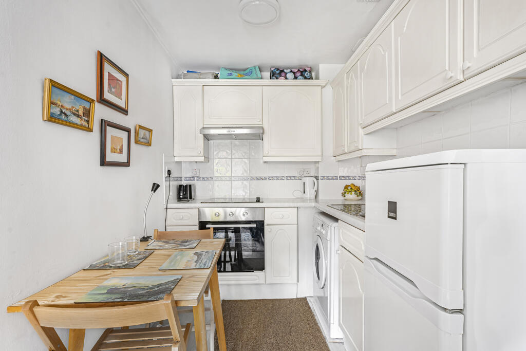 Additional image 4 of Chatsworth Court, Granville Road, St. Albans, Hertfordshire