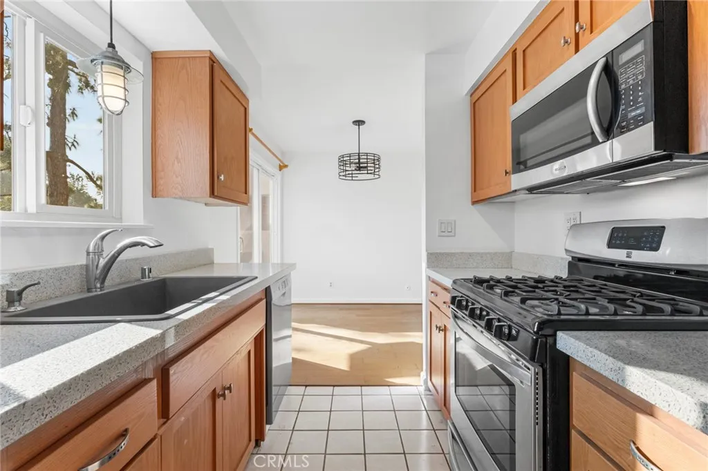 Additional image 8 of 11138 Aqua Vista St Unit 43, Studio City, CA 91602