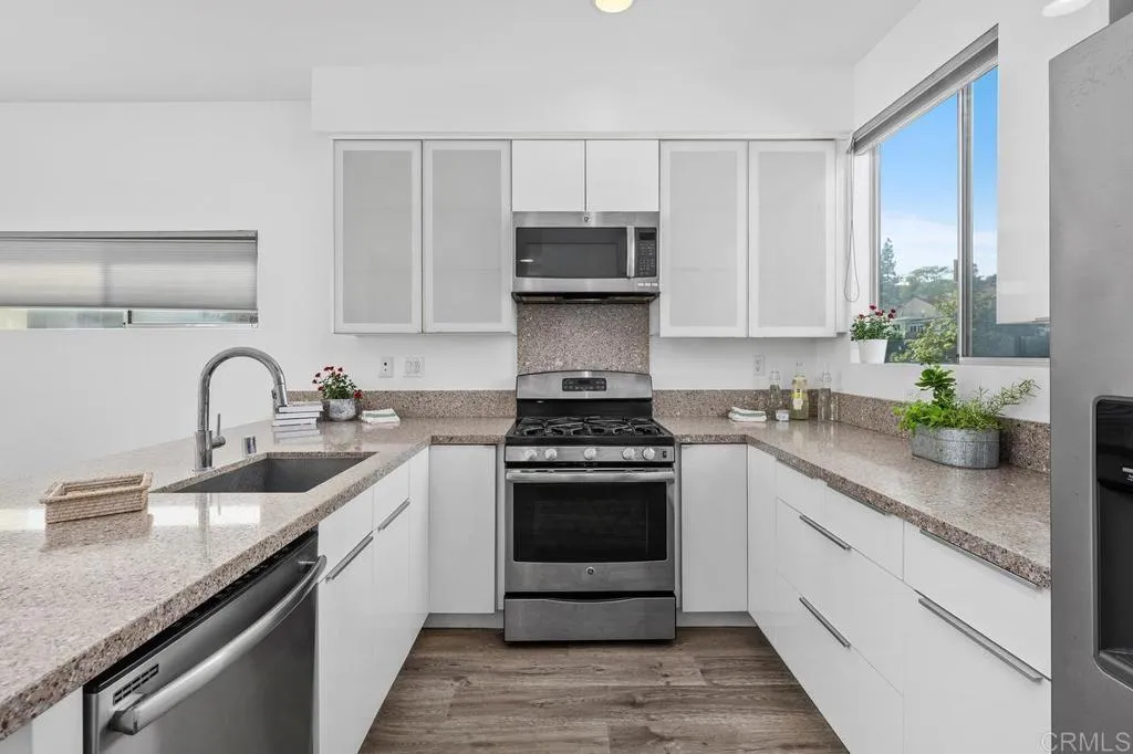 Additional image 10 of 2187 Catalina Boulevard, San Diego, CA 92107