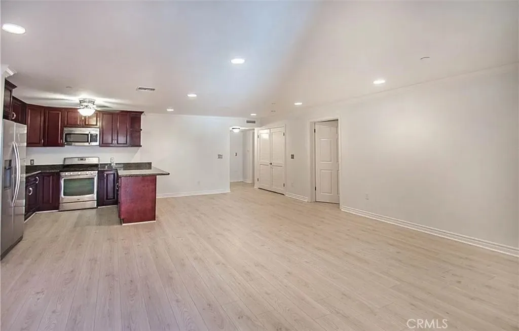 Additional image 3 of 5264 Satsuma Avenue Unit 9, North Hollywood, CA 91601