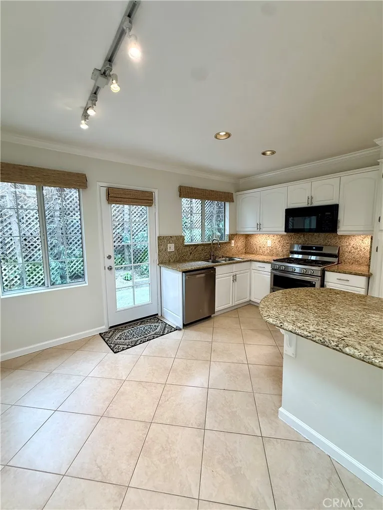 Additional image 15 of 635 Saint Anns Drive, Laguna Beach, CA 92651