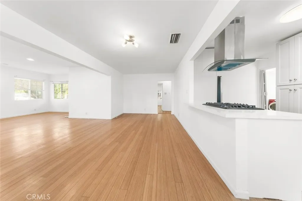 Additional image 11 of 19148 Saticoy Street, Reseda, CA 91335