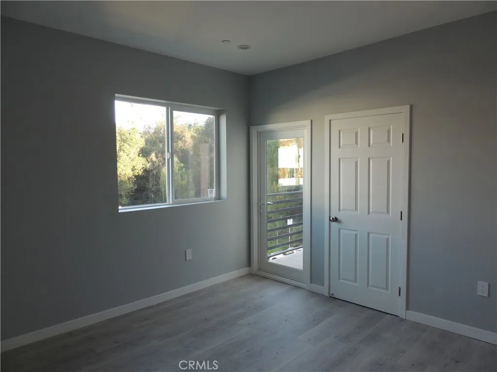 Additional image 22 of 22735 Del Valle Street Unit 7, Woodland Hills, CA 91364