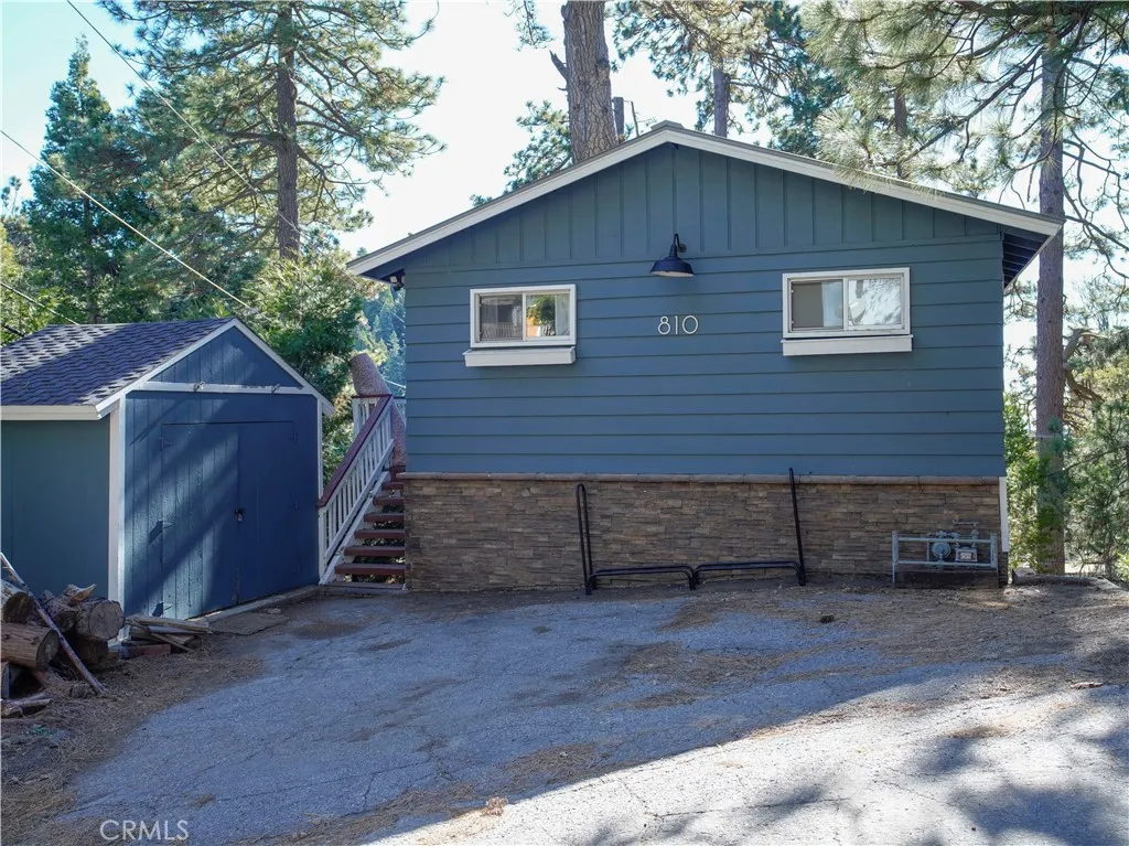 Additional image 3 of 810 W Victoria Court, Lake Arrowhead, CA 92352