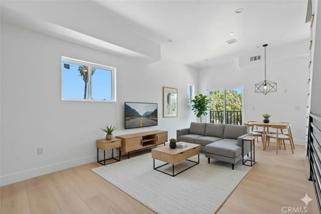 Additional image 4 of 2637 S Garth Ave Unit A, Los Angeles, CA 90034