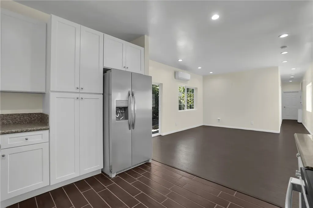 Additional image 10 of 23393 Schoolcraft Street, West Hills, CA 91307