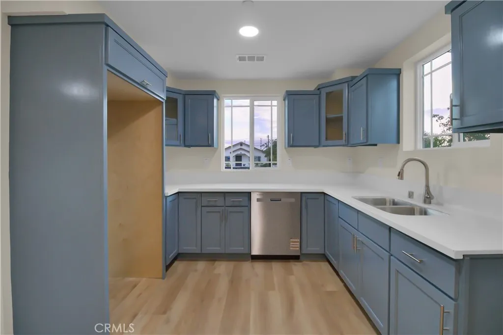 Additional image 19 of 817 W G Street, Wilmington, CA 90744