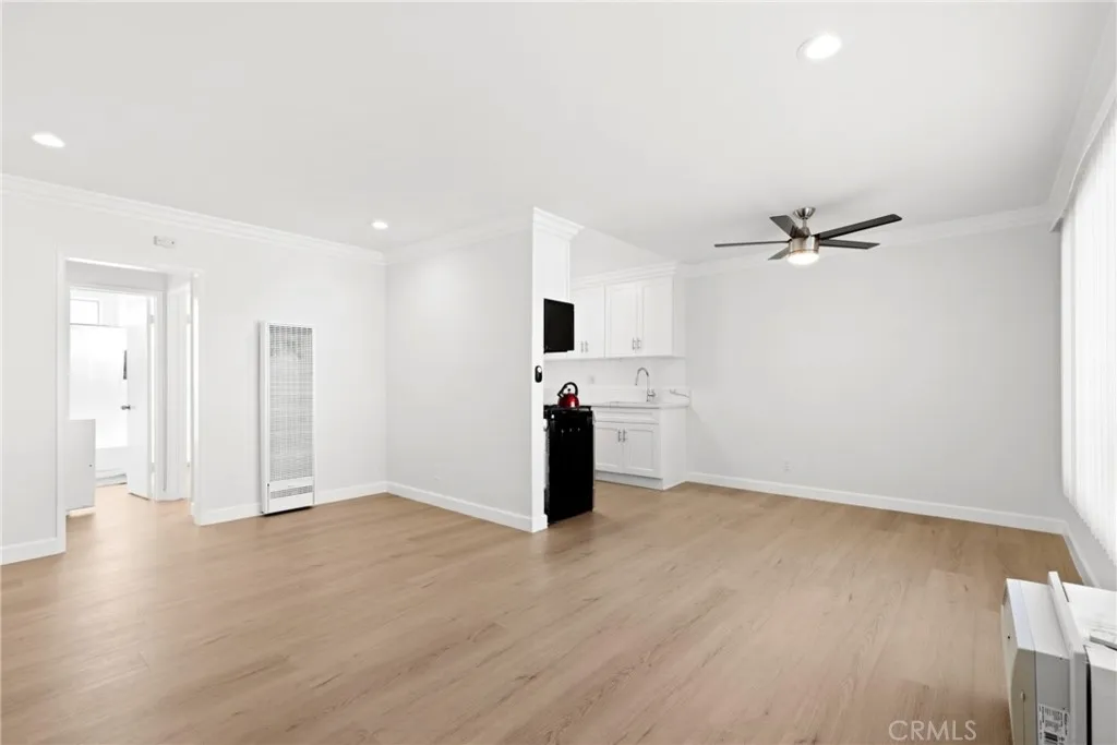 Additional image 3 of 20445 Saticoy Street Unit 7, Winnetka, CA 91306