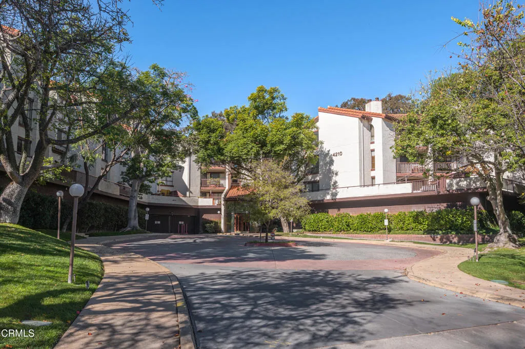 Additional image 2 of 4210 Via Arbolada Unit 301, Los Angeles, CA 90042